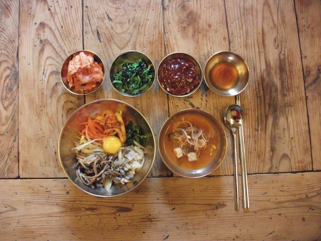 Hyosunjae Hanok Guesthouse โซล ภายนอก รูปภาพ